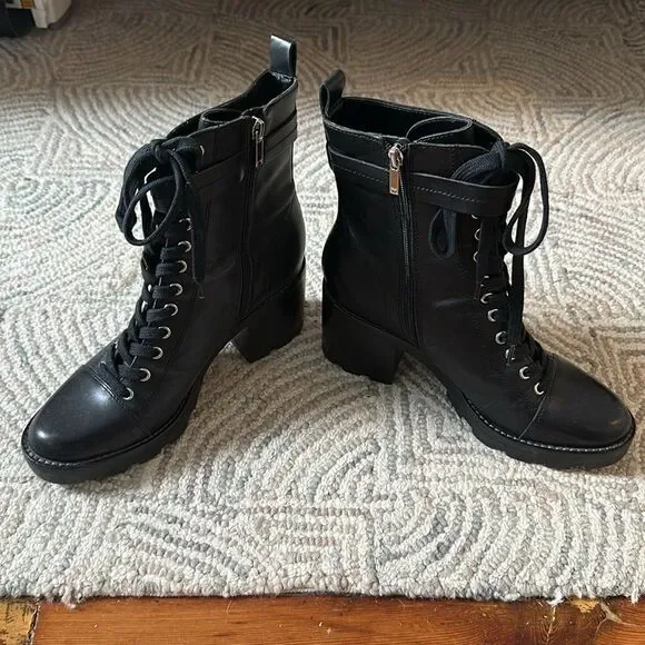 Marc Fisher Black Leather Lace-Up Ankle Boots - 9.5 - Picture 2 of 3